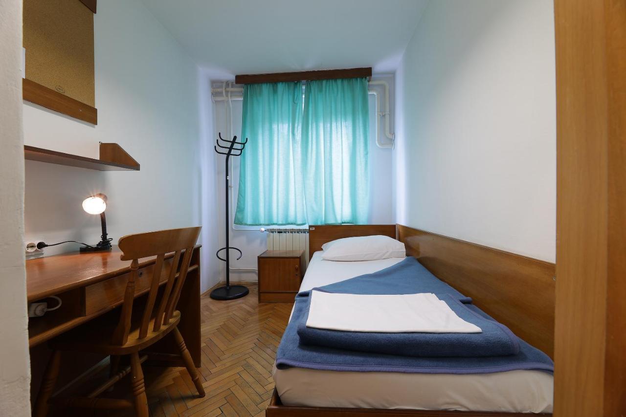 Rijeka Budget Rooms エクステリア 写真