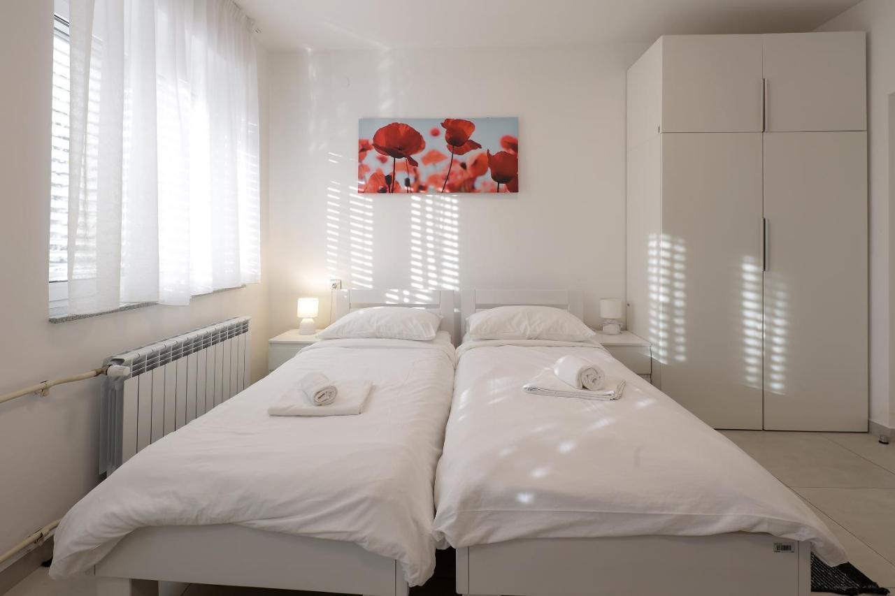 Rijeka Budget Rooms エクステリア 写真