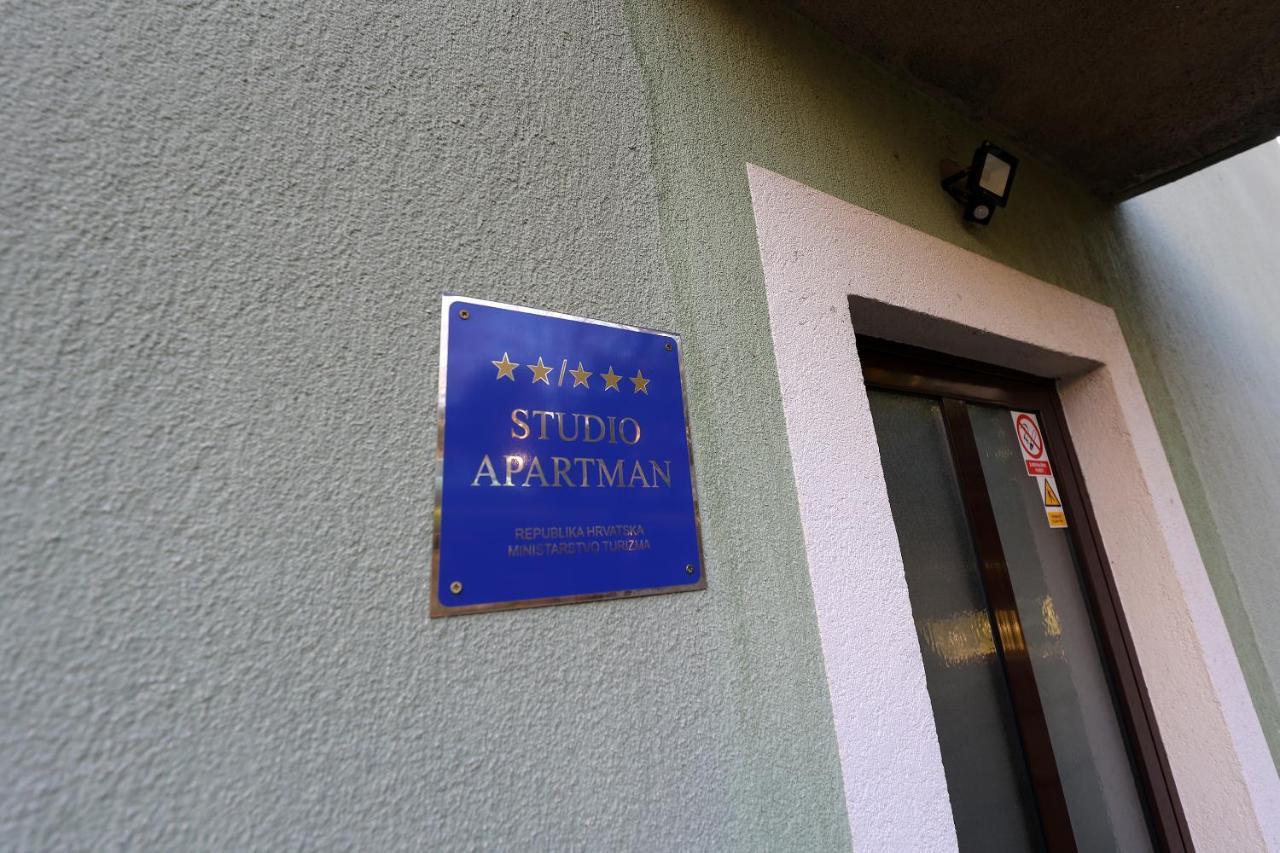 Rijeka Budget Rooms エクステリア 写真